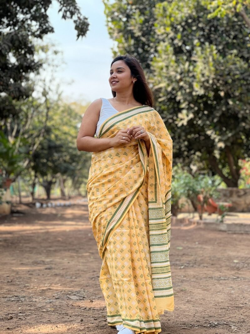 Handblock Printed Mul Cotton Saree - Image 3