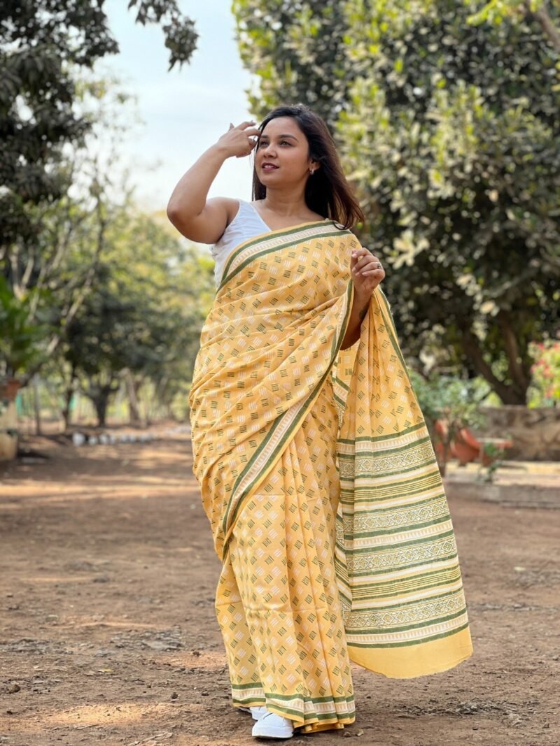 Handblock Printed Mul Cotton Saree - Image 4