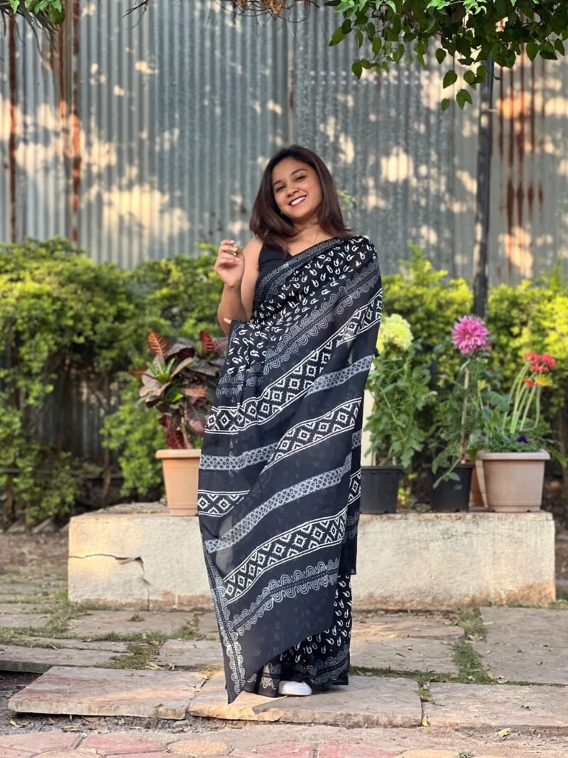 Handblock Printed Mul Cotton Saree - Image 3